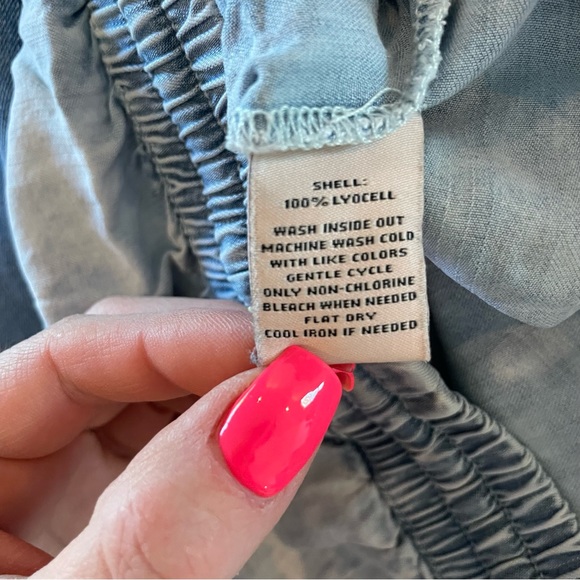 Womens Juicy Couture relaxed fit elastic waist jean shorts - Picture 7 of 9